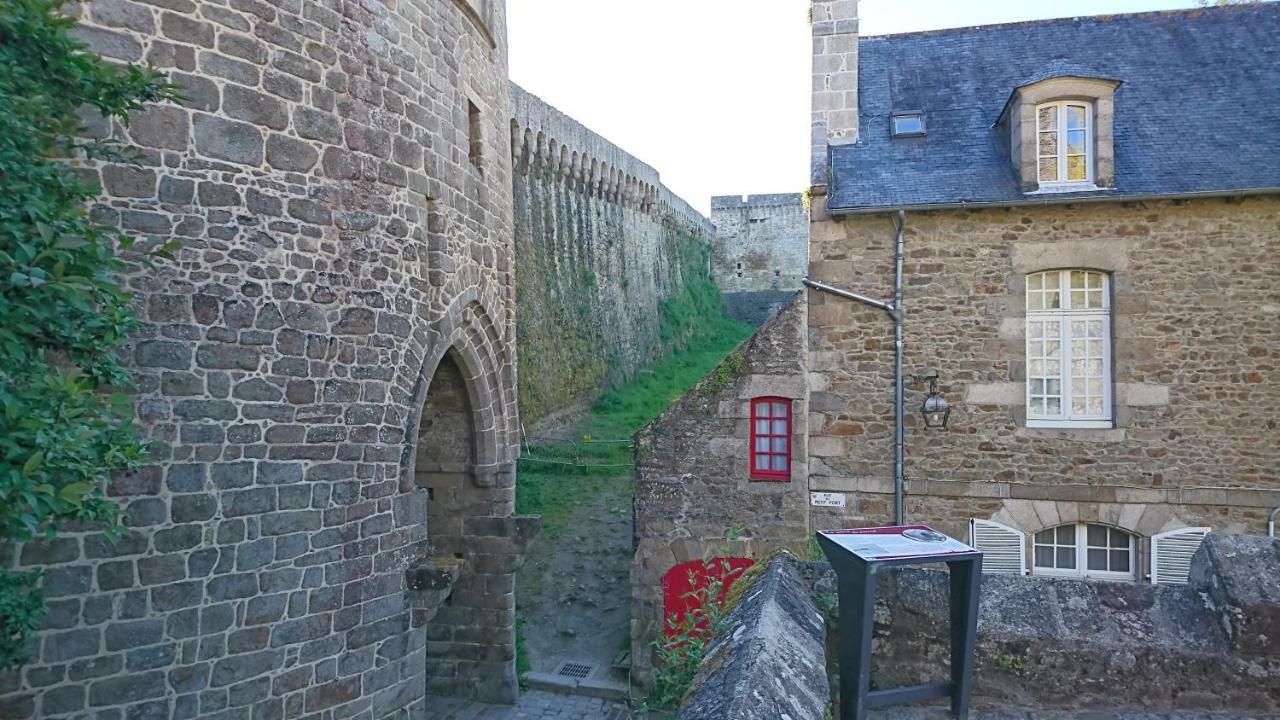 Vila Maison Du Petit Fort Dinan Exteriér fotografie
